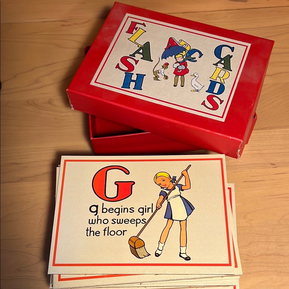 Vintage Style Flash Cards Set - Red Box